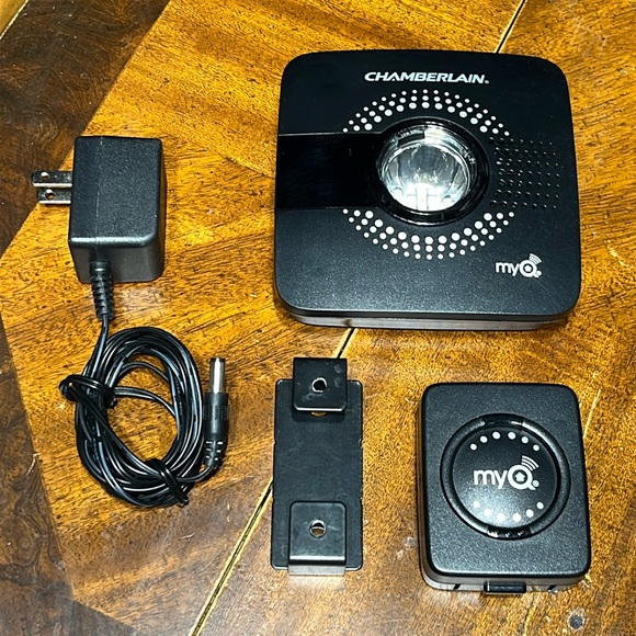 chamberlain Other Chamberlain Myqg30 Garage Door Opener Hub Door